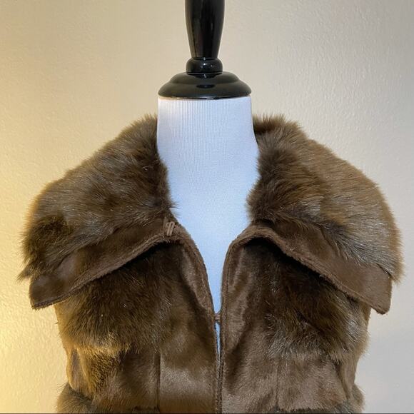 RLZ Brown Faux Fur Vest w/ Collar Front Pockets Soft Plush Winter Layering Piece - Picture 8 of 10